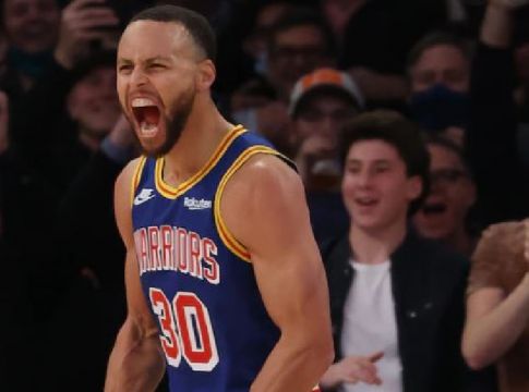 Το ιστορικό τρίποντο του Κάρι στην κορυφή του Top5 (vid)