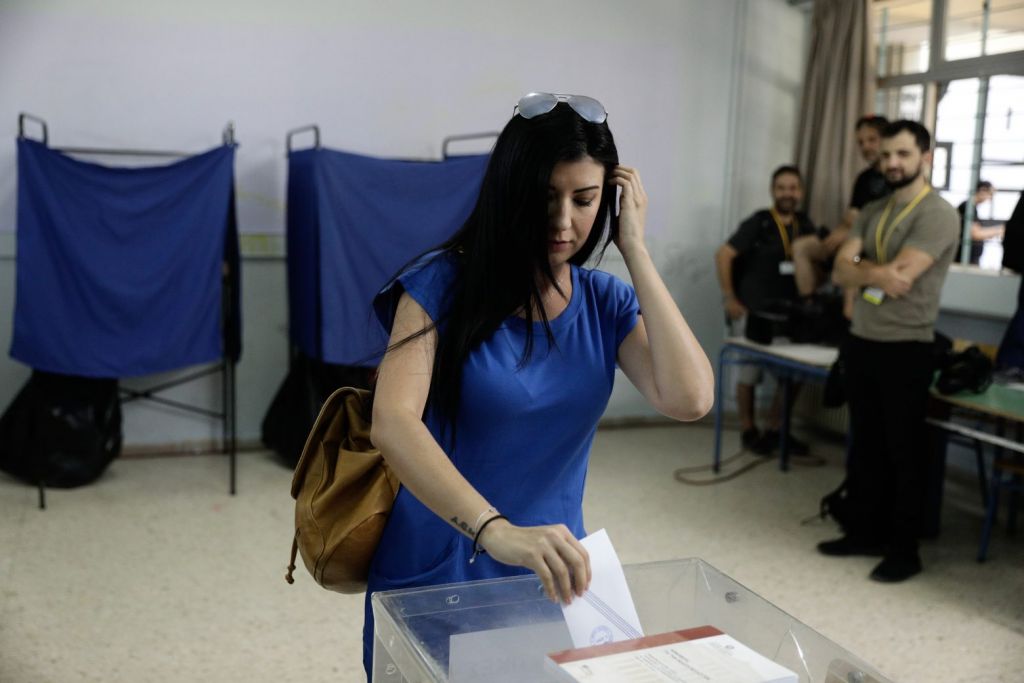 Ανατροπή στην κεντροαριστερά δείχνει νέα δημοσκόπηση – Εκτόξευση στα ποσοστά του ΚΙΝΑΛ, ανοίγει η ψαλίδα ανάμεσα σε ΝΔ και ΣΥΡΙΖΑ