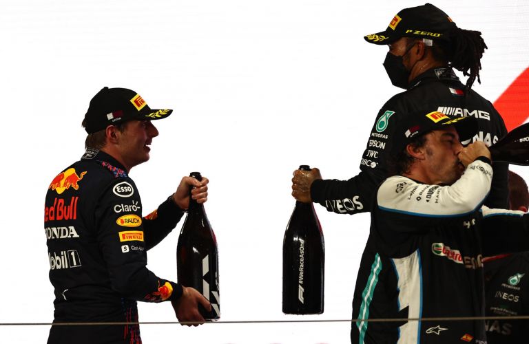 Formula 1 – Τα αποτελέσματα που δίνουν το πρωτάθλημα στον Φερστάπεν (pics+vids) | to10.gr