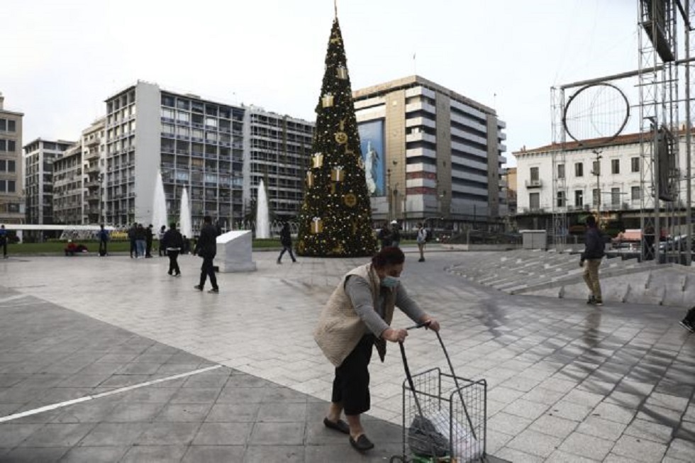 Κορωνοϊός – Τρίτη δόση και υποχρεωτικότητα δίνουν «φιλί ζωής» στην οικονομία και τα Χριστούγεννα