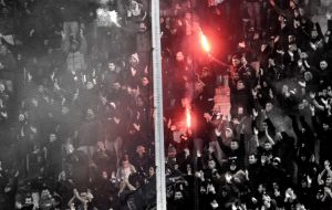 «Θα σε γαμ… οι ίδιοι οι οπαδοί σου» – Εκρυθμη κατάσταση στην Τούμπα από τους οπαδούς του ΠΑΟΚ