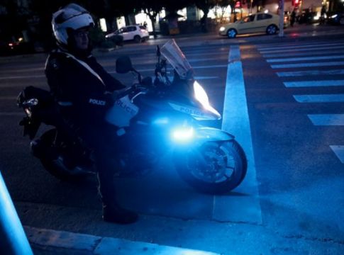 Σοκ στο Περιστέρι – Συμμορία ανηλίκων ξυλοκόπησε 13χρονο για 1,5 ευρώ