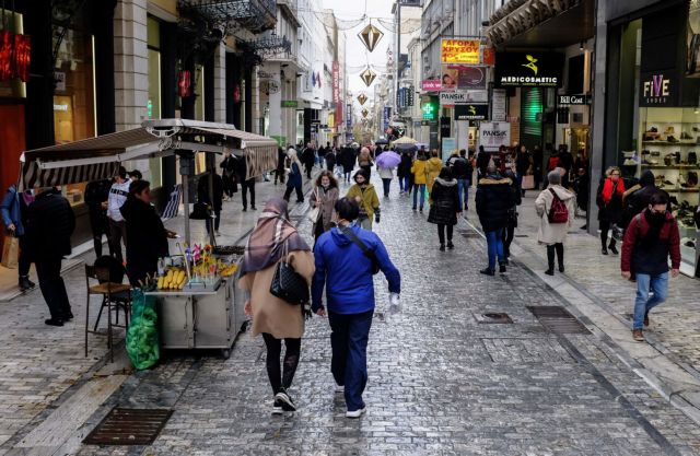 Ανοιχτά τα καταστήματα σήμερα – Πώς θα λειτουργήσουν Χριστούγεννα και Πρωτοχρονιά