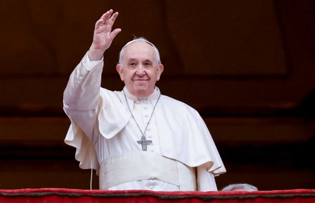 Απίστευτη γκάφα στον «αέρα» – Παρουσιάστρια δελτίου ειδήσεων… πέθανε τον Πάπα Φραγκίσκο
