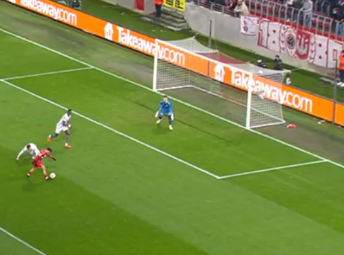 Η εντυπωσιακή απόκρουση του Βατσλίκ σε σουτ του Μπένσον! (vid)