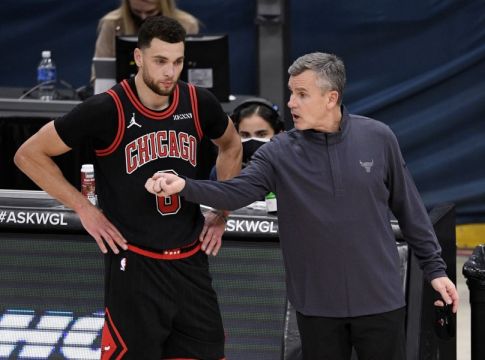 Κόλλησε κορωνοϊό ο προπονητής των Μπουλς