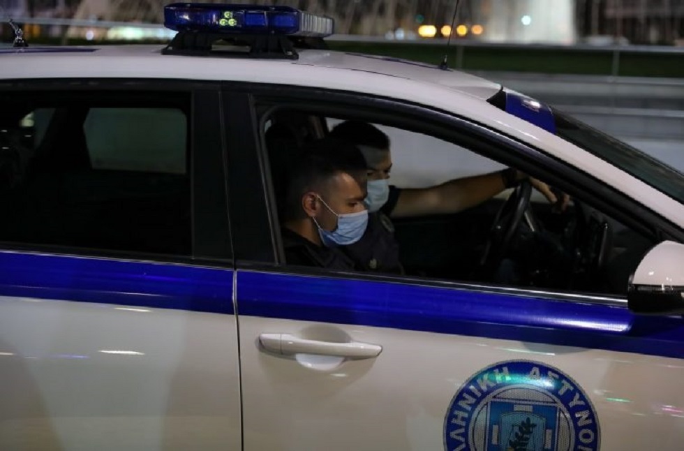 Θεσσαλονίκη – Γυναίκα έφτυσε και απείλησε αστυνομικούς σε έλεγχο για χρήση μάσκας