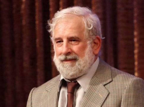 Καταπέλτης κατά Φιλιππίδη γνωστή ηθοποιός: «Αν δεν ήταν οι ηθοποιοί θα είχε πάει στο νοσοκομείο από το ξύλο» (vid)