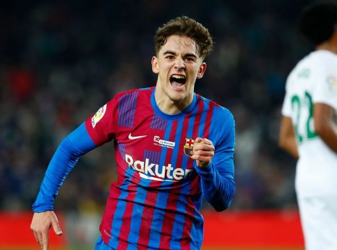 Θέλει να «δέσει» τον Γκάβι με πενταετές συμβόλαιο η Μπαρτσελόνα (pic)