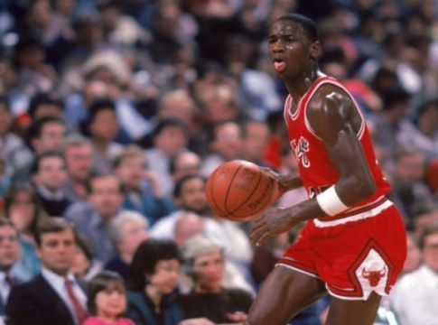 Δείτε πόσο πουλήθηκε σε δημοπρασία το εισιτήριο από το ντεμπούτο του Τζόρνταν!