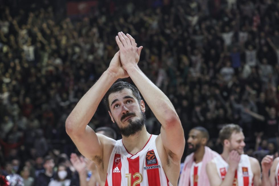 Euroleague – Το κάρφωμα της βραδιάς από τον Κάλινιτς (vid)