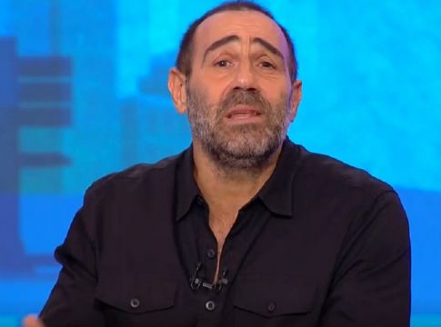 Αποκαλύψεις για τον Αντώνη Κανάκη – Η άγνωστη ζωή του πριν γίνει διάσημος σε όλη την Ελλάδα