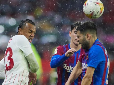 Η αποβολή του Κουντέ που πέταξε τη μπάλα στον Άλμπα (vid)