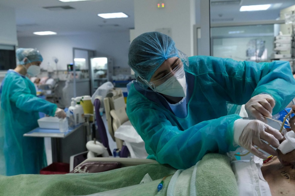 Κύπρος – 95% οι ανεμβολίαστοι στις ΜΕΘ – Προβλέπουν αύξηση κρουσμάτων με την «Όμικρον»