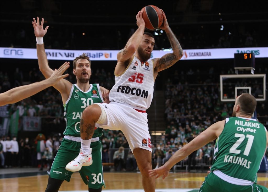 EuroLeague – Τζέιμς και Μίσιτς μοιράστηκαν το βραβείο του MVP για την 15η αγωνιστική