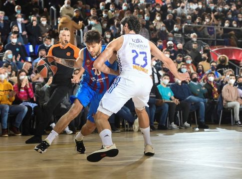 Μπαρτσελόνα – Ρεάλ Μαδρίτης 93-80 – Κυρίαρχη Μπαρτσελόνα πήρε το Clasico και έμεινε μόνη στην κορυφή