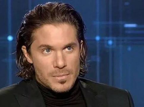 Νίκος Οικονομόπουλος – Θα κοινωνήσω κανονικά ακόμα και αν ο προηγούμενος από μένα έχει νοσήσει (vid)