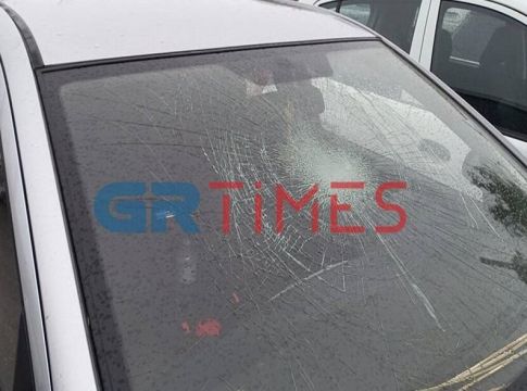 ΠΑΟΚ – Άρης : Σπασμένα αυτοκίνητα έξω από το Αλεξάνδρειο