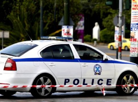 Κυψέλη – Γυναίκα κατέγραψε άνδρα να την παρενοχλεί σεξουαλικά στον δρόμο (vid)