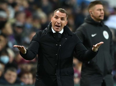 Έξαλλος ο Ρότζερς με το πρόγραμμα της Premier League – «Γελοίο να παίζουμε με Σίτι και Λίβερπουλ μέσα σε 48 ώρες»