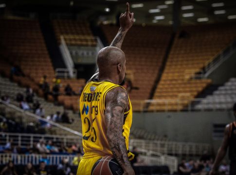 Θίοντορ – «Η ΑΕΚ μου χρωστάει 20 χιλιάδες» (pic)