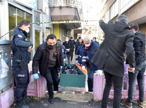 Φρίκη στην Τουρκία – Αποκεφάλισε με μπαλτά 18χρονο σε εστία Επιστήμης και Πολιτισμού