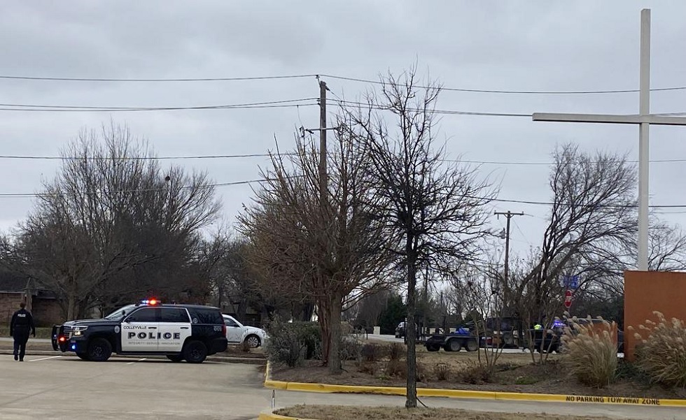 ΗΠΑ – Ομηρία σε συναγωγή του Τέξας – Η Αστυνομία διαπραγματεύεται με τον δράστη