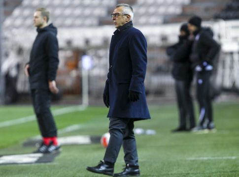 Έξαλλος ο Νιόπλιας με τα όργια του Φωτιά