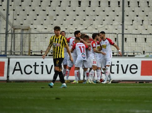 «Χτύπησε» και την ΑΕΚ ο Φαν Φέερτ και έδωσε το προβάδισμα στον Βόλο (vid)