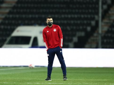 Έφτασε στην Τούμπα ο Ολυμπιακός (pics)