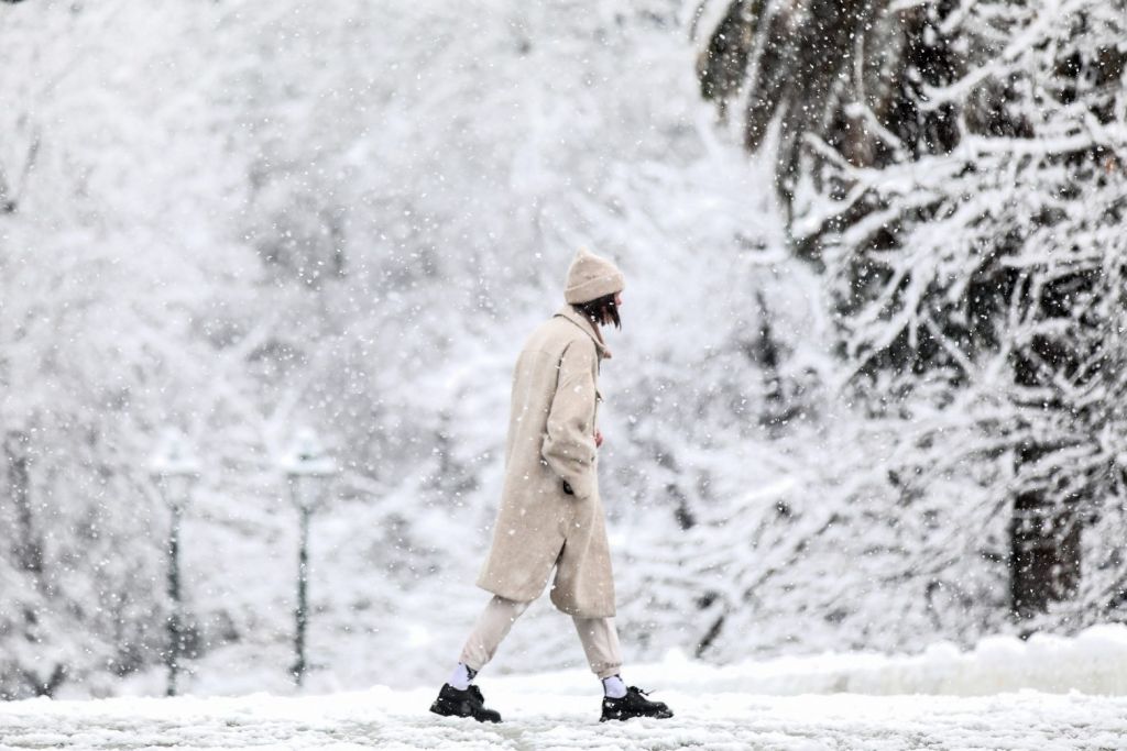 Κακοκαιρία «Ελπίδα»: Αντίστροφη μέτρηση για την νέα ψυχρή εισβολή – Χιόνια από τη Φλώρινα μέχρι τη Νάξο – Τι λένε οι μετεωρολόγοι