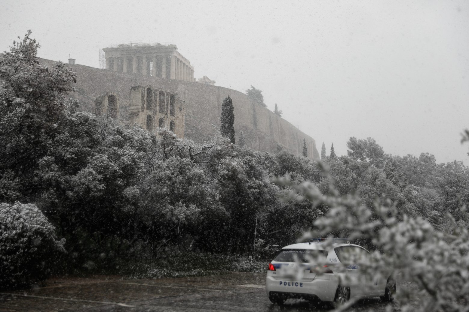 Τρομακτική η πρόβλεψη για την «Ελπίδα» τις επόμενες ώρες: Σφοδρότερες χιονοπτώσεις σε Αττική και Εύβοια