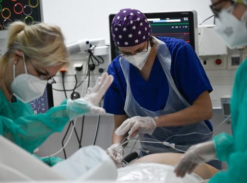 Σαρηγιάννης – Εκτιμά ότι θα φτάσουμε τους 770 διασωληνωμένους και τους 70 θανάτους ανά ημέρα αρχές Φεβρουαρίου