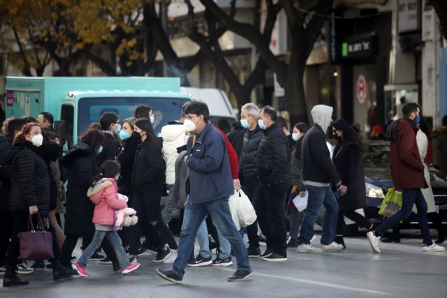 Όμικρον – Τα δύο πιθανά σενάρια εξέλιξης της πανδημίας – Τι λέει ο Μαγιορκίνης για το άνοιγμα των σχολείων