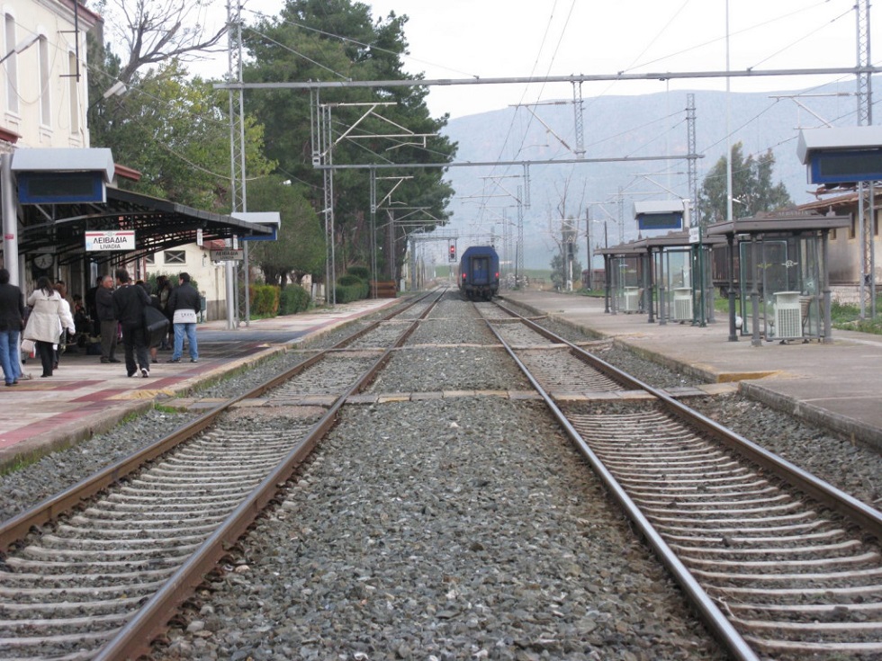 Σύγκρουση τρένων με τρεις τραυματίες στην Λιβαδειά