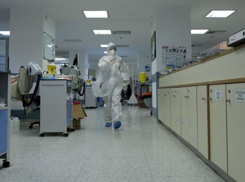 Έρχονται προσλήψεις 4.000 μόνιμων νοσηλευτών