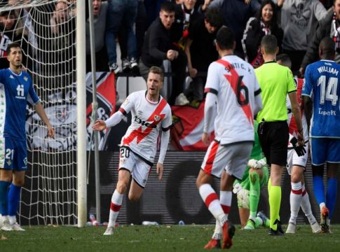 Ξανά όρθια στην Καταλονία