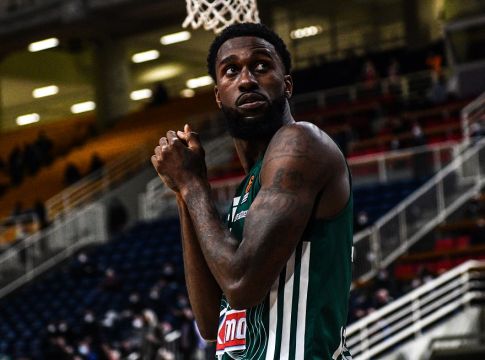 Ουάιτ – «Είναι δύσκολα στη Euroleague, πρέπει να αντιδράσουμε»