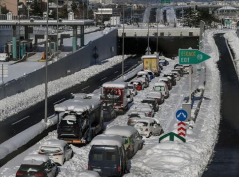 Αττική Οδός: Τι συμβαίνει με τις 2.000 ευρώ και την ενδεχόμενη απαλλαγή της εταιρείας
