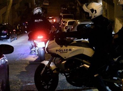 Ραγδαίες εξελίξεις: Σύλληψη οπαδού στη Θεσσαλονίκη – Είχε μαζί του ναυτικό πυρσό