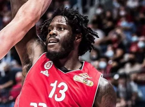 Τον έδιωξαν πάλι και ψάχνει ομάδα το Νο 1 στο Draft της σειράς του Αντετοκούνμπο (Vids)