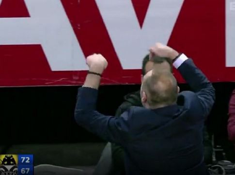 Η κίνηση με νόημα του Δέδα στον κόσμο της ΑΕΚ (vid)