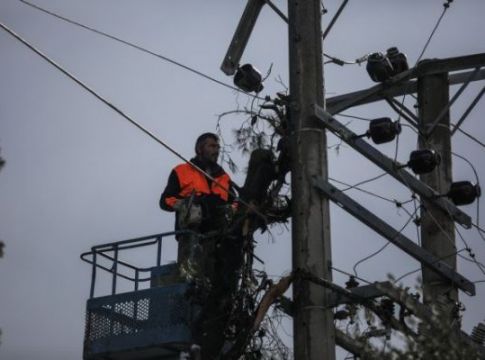 Έως 600 ευρώ η αποζημίωση από τον ΔΕΔΔΗΕ για τις ζημιές από την κακοκαιρία – Βήμα βήμα η διαδικασία