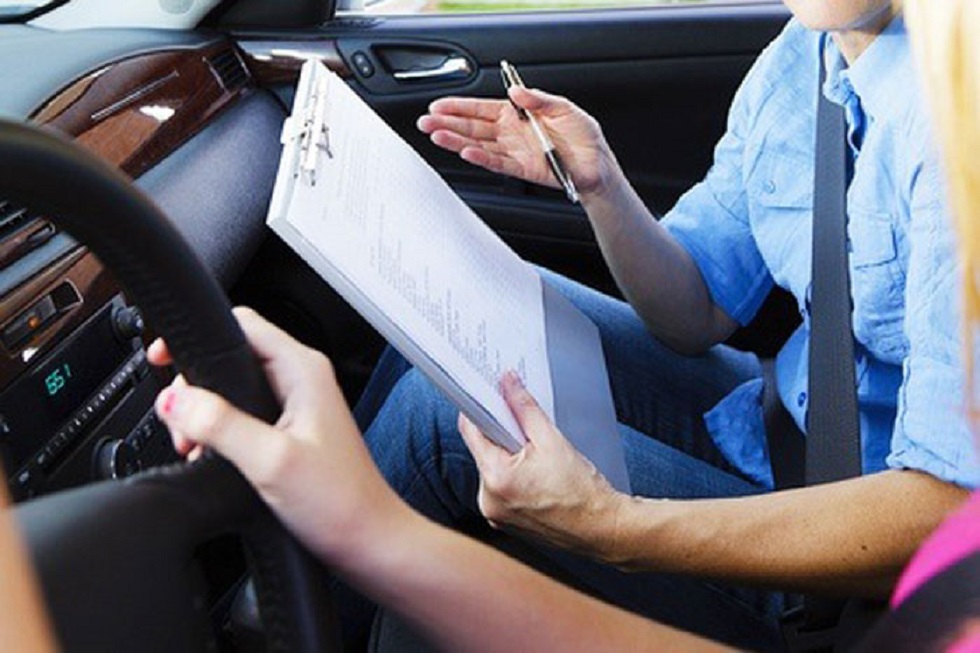 Τι αλλάζει με την έκδοση ιατρικής εξέτασης για το δίπλωμα οδήγησης