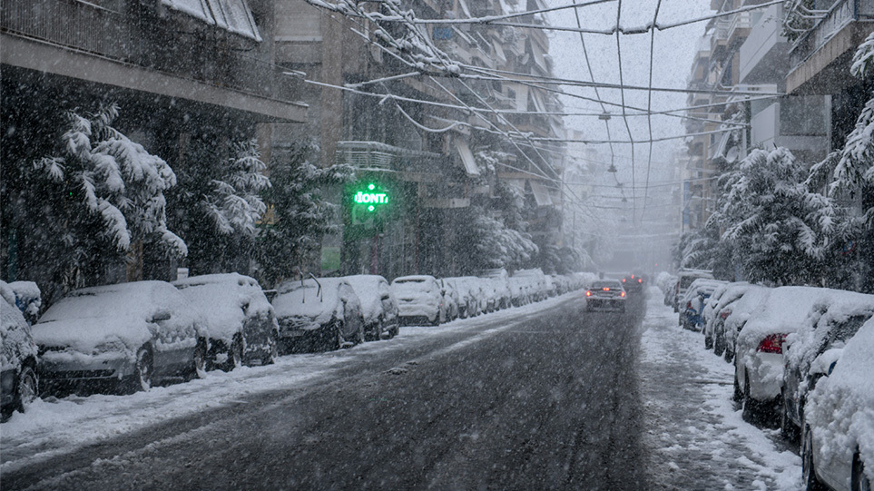 Να κλείσουν αύριο τα σχολεία ζήτησαν Δήμαρχοι της Αττικής – Μόνο οι ανακοινώσεις απομένουν