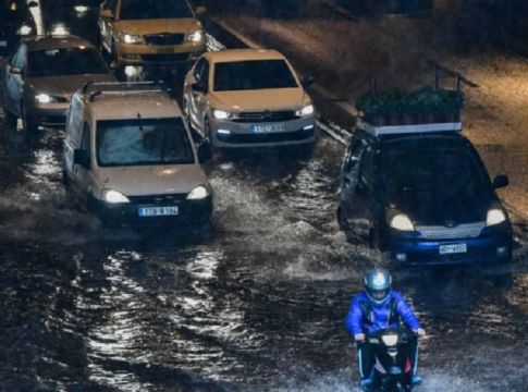 Ποιες περιοχές θα σαρώσει η κακοκαιρία τις επόμενες ώρες (Χάρτης)