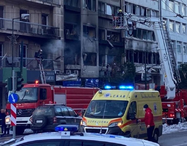 Εκρηξη στη Συγγρού: Τραυματίας σε σοβαρή κατάσταση μεταφέρεται στο Λαϊκό νοσοκομείο | to10.gr