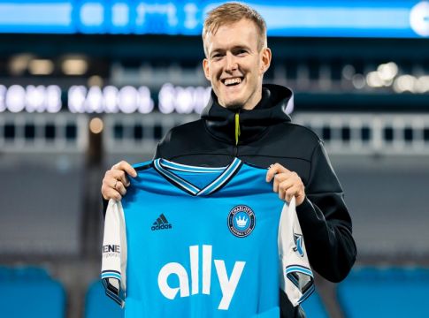 ΠΑΟΚ: Αποθεώθηκε ο Σφιντέρσκι στην παρουσίασή του από την Charlotte FC (pic & vid)