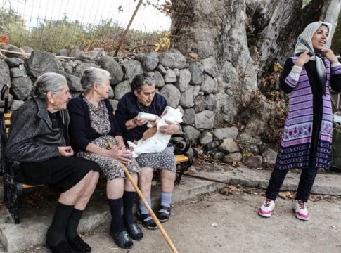 Ευστρατία Μαυραπίδου: Πέθανε η γιαγιά που αγκάλιασε τους πρόσφυγες