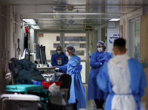 Κορωνοϊός: 24.308 νέα κρούσματα και 103 θάνατοι – Στους 563 οι διασωληνωμένοι